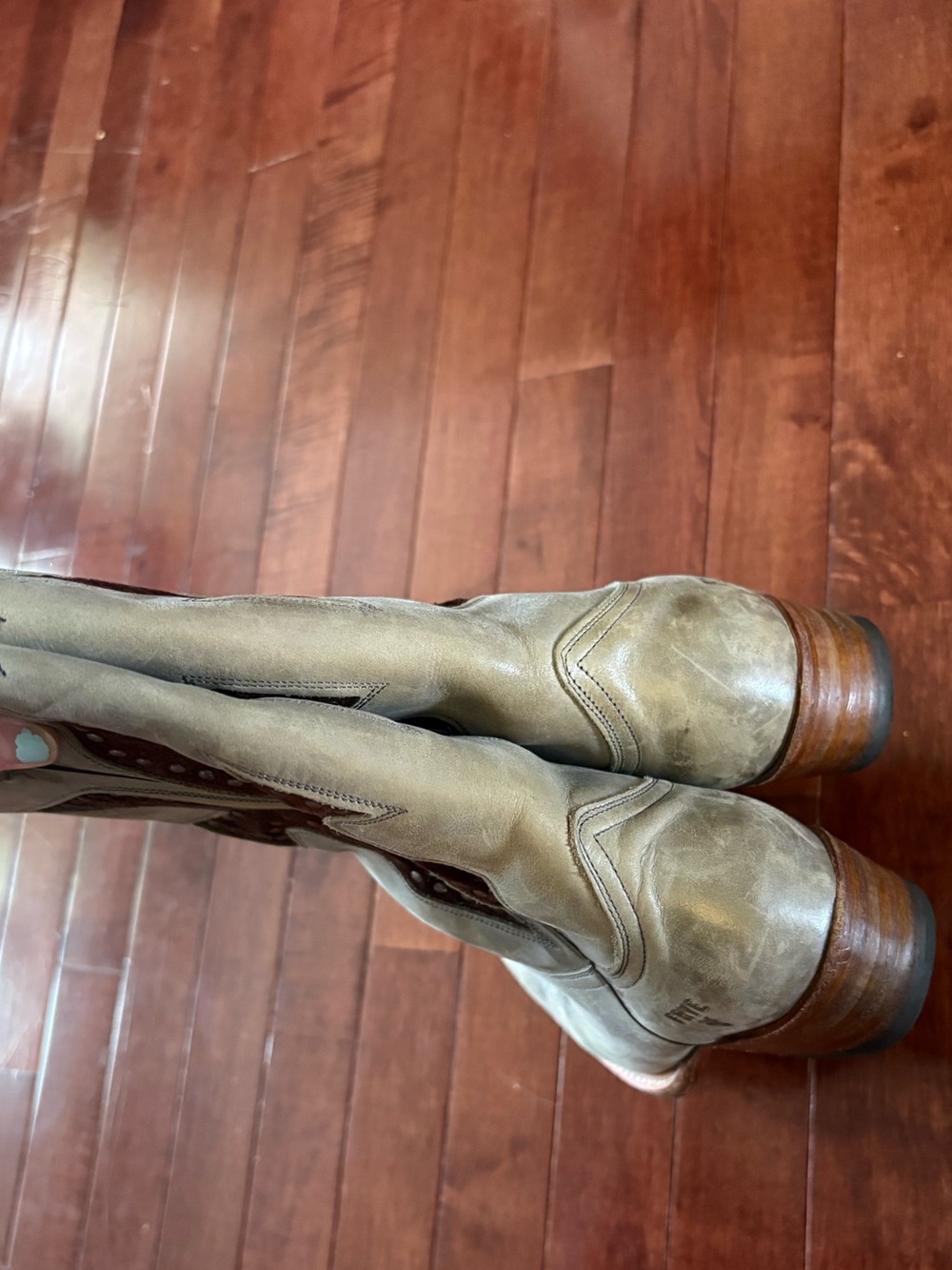 Vintage Frye Studded Western Heeled Cowboy Boots - Picture 6 of 8